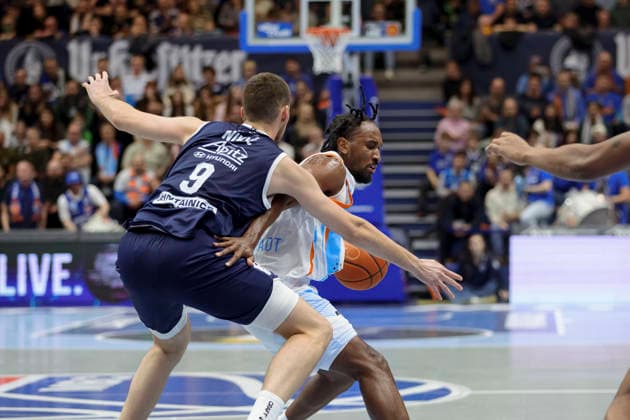 Kresimir Nikic MBC 9 , Keith Braxton JR Jena, 13 , Syntainics MBC vs Science City Jena, Basketball, 1 Bundesliga, Men, Season 2025 26, 14 Matchday, 03 01 2026 Weissenfels Stadthalle Sachsen Anhalt Germany