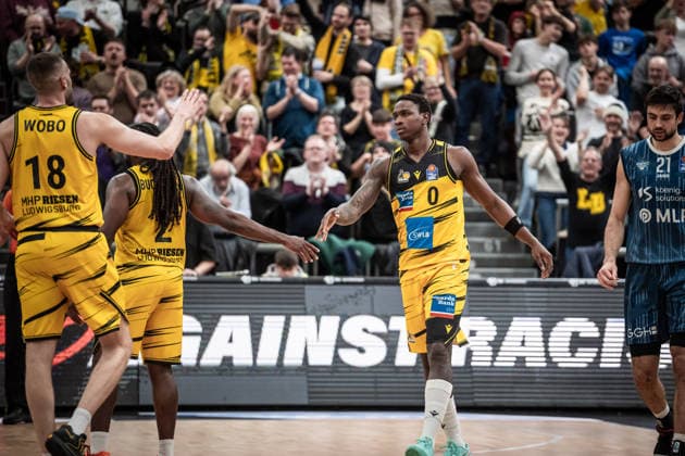 Babacar Sane MHP RIESEN Ludwigsburg, 00 with Traveon Buchanan MHP RIESEN Ludwigsburg, 02 and Jonas Wohlfarth Bottermann MHP RIESEN Ludwigsburg, 18 , left right still Mateo Seric MLP Academics Heidelberg, 21 GER, MHP Riesen Ludwigsburg MLP Academics Heidelberg, easycredit BBL, Basketball, Bundesliga, Matchday 14, Season 2025 2026, 03 01 2026 GER, MHP Riesen Ludwigsburg MLP Academics Heidelberg, easycredit BBL, Basketball, Bundesliga, Matchday 14, Season 2025 2026, 03 01 2026 Ludwigsburg Copyright: xSandyxDinkelackerx EP_SDR