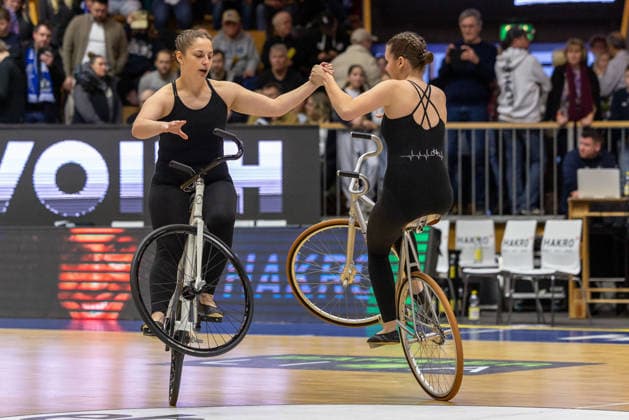 Half-time show Artistic cyclists of SV Tuengental, Artistic cycling department GER, HAKRO Merlins Crailsheim vs Tigers Tuebingen, Basketball, BARMER 2 Bundesliga Bundesliga, Pro A, Season 2025 2026, 16 Matchday, 03 01 2026 GER, HAKRO Merlins Crailsheim vs Tigers Tuebingen, Basketball, BARMER 2 Bundesliga Bundesliga, Pro A, Season 2025 2026, 16 Matchday, 03 01 2026 Ilshofen Copyright: xEibner-Pressefoto ArdanxFuessmanx EP_AFN