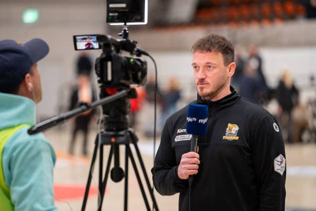 Handball I Women I Season 2025 2026 I 2 Bundesliga I 12 Matchday I VfL Waiblingen Rostocker HC I 03 01 2026 Michael Stettner Coach, VfL Waiblingen Tigers interviewed by Regio TV Waiblingen Rundsporthalle Baden Württemberg Germany Copyright: xLobeca MaxxPetershansx