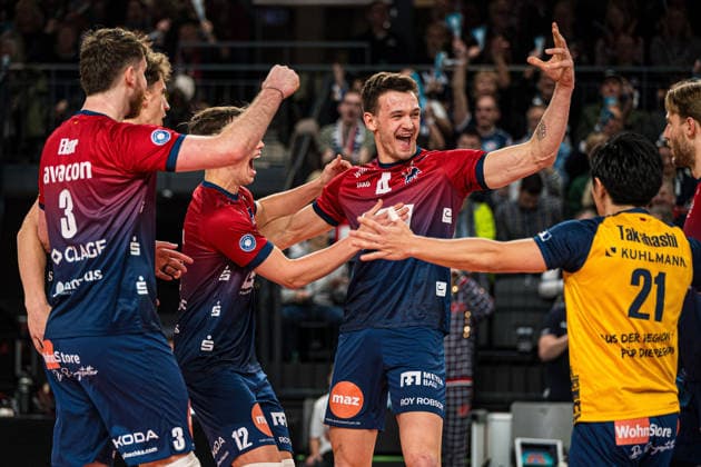 Volleyball I Men I Season 2025 2026 I Bundesliga I SVG Lüneburg Barock Volleys MTV Ludwigsburg I 03 01 2026 Christopher Byam 4, SVG Lüneburg is delighted with the team Copyright: xLobeca Bjorn-OlexKehmx