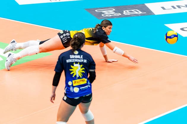 03 01 2026, GER, Volleyball, Women, 1 BL, Main Round, Season 25 26, VfB 91 Suhl Lotto Thueringen Schwarz Weiss Erfurt Mackenzie Foley VfB 91 Suhl Lotto Thueringen 99817 Eisenach Werner Assmann Halle Am Sportp Thüringen Germany