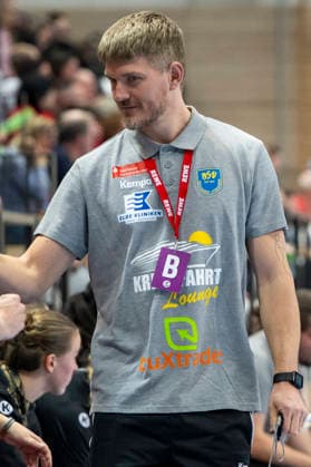 Handball Bundesliga Women, Season 2025 2026 SV Union Halle Neustadt vs Buxtehuder SV Halle, Germany 03 January 2026 In the picture Coach Nicolaj Andersson Buxtehude Halle Saale SWH Arena Sachsen Anhalt Germany