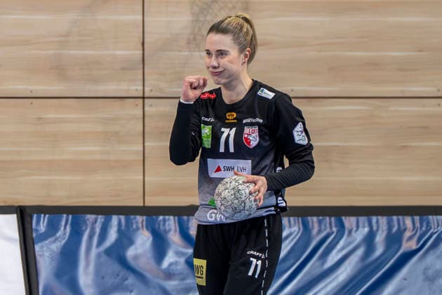 Handball Bundesliga Women, Season 2025 2026 SV Union Halle Neustadt vs Buxtehuder SV Halle, Germany 03 January 2026 In the picture goalkeeper Ela Szott Halle gestures, gestures, gestures, Halle Saale SWH Arena Sachsen Anhalt Germany