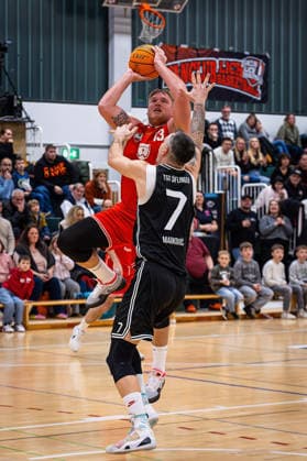 03 01 2026, xovx, Basketball 1 Regionalliga Südwest, Lich Basketball TSG Söflingen v l Johannes Lischka Lich Basketball , Marko Markovic TSG Söflingen Lich Dietrich Bonhoeffer Halle Hessen Germany EN