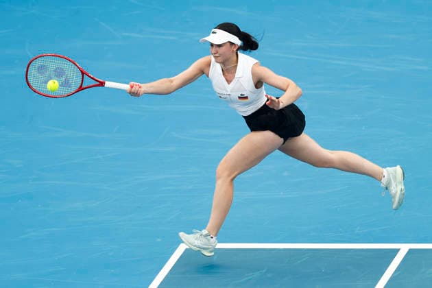 TENNIS UNITED CUP SYDNEY, Eva Lys of Team Germany plays a forehand in her Group F singles match against Suzan Lamens of Team Netherlands during day three of the 2026 United Cup at Ken Rosewall Arena in Sydney, Sunday, January 4, 2026. ( NO ARCHIVING, EDITORIAL USE ONLY SYDNEY NEW SOUTH WALES AUSTRALIA  Copyright: xMARKxEVANSx 20260104114830661310