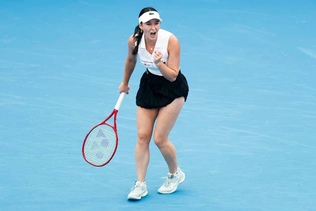 TENNIS UNITED CUP SYDNEY, Eva Lys of Team Germany celebrates winning the first set in her Group F singles match against Suzan Lamens of Team Netherlandsduring day three of the 2026 United Cup at Ken Rosewall Arena in Sydney, Sunday, January 4, 2026. ( NO ARCHIVING, EDITORIAL USE ONLY SYDNEY NEW SOUTH WALES AUSTRALIA  Copyright: xMARKxEVANSx 20260104116494321143