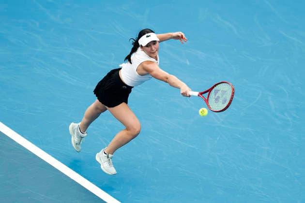 TENNIS UNITED CUP SYDNEY, Eva Lys of Team Germany plays a forehand in her Group F singles match against Suzan Lamens of Team Netherlands during day three of the 2026 United Cup at Ken Rosewall Arena in Sydney, Sunday, January 4, 2026. ( NO ARCHIVING, EDITORIAL USE ONLY SYDNEY NEW SOUTH WALES AUSTRALIA  Copyright: xMARKxEVANSx 20260104160766459916