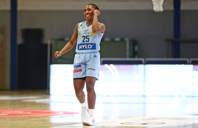 DBBL Cup quarter-finals, 03 01 2026, Sporthalle West in Dillingen Saarland , Saarlouis Royals vs Herne TC 67 54 emspor v l n r Martha Ann Burse Saarlouis celebrates a basket during the game MT