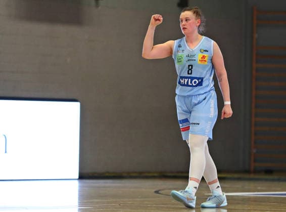 DBBL Cup quarter-finals, 03 01 2026, Sporthalle West in Dillingen Saarland , Saarlouis Royals vs Herne TC 67 54 emspor v l n r Roosa Josefiina Lola Lehtoranta Saarlouis celebrates the victory MT