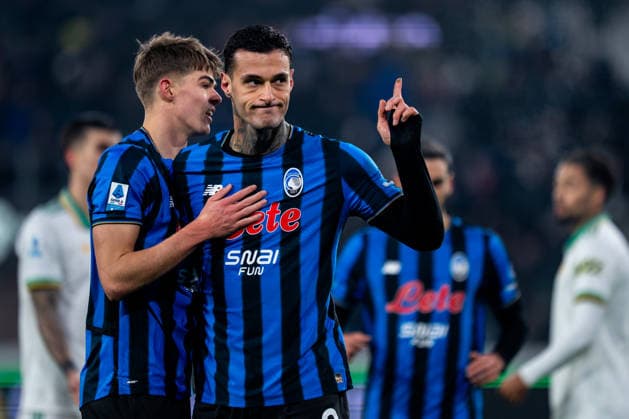 BERGAMO, ITALY - JANUARY 3: Gianluca Scamacca of Atalanta BC celebrates after scoring his team s second goal before his goal is disallowed after VAR intervention during the Serie A match between Atalanta BC and AS Roma at the New Balance Arena on January 3, 2026 in Bergamo, Italy. (Photo by Rene Nijhuis) SPO  Copyright: xRenexNijhuis
