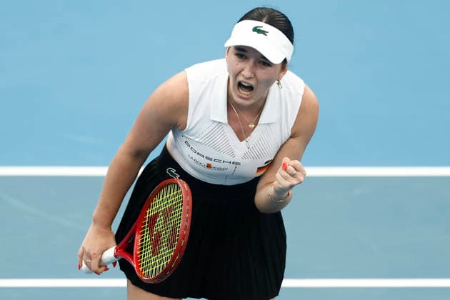 TENNIS UNITED CUP SYDNEY, Eva Lys of Team Germany celebrates victory in her Group F singles match against Suzan Lamens of Team Netherlandsduring day three of the 2026 United Cup at Ken Rosewall Arena in Sydney, Sunday, January 4, 2026. ( NO ARCHIVING, EDITORIAL USE ONLY SYDNEY NEW SOUTH WALES AUSTRALIA  Copyright: xMARKxEVANSx 20260104118757003827