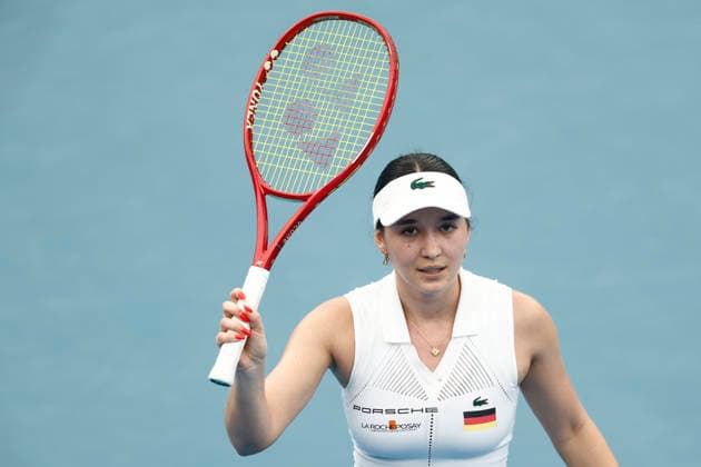 TENNIS UNITED CUP SYDNEY, Eva Lys of Team Germany celebrates victory in her Group F singles match against Suzan Lamens of Team Netherlandsduring day three of the 2026 United Cup at Ken Rosewall Arena in Sydney, Sunday, January 4, 2026. ( NO ARCHIVING, EDITORIAL USE ONLY SYDNEY NEW SOUTH WALES AUSTRALIA  Copyright: xMARKxEVANSx 20260104149807480335