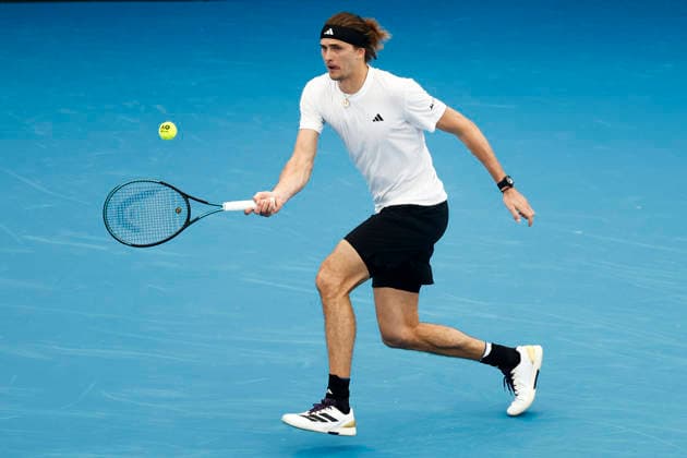 TENNIS UNITED CUP SYDNEY, Alexander Zverev of team Germany plays a forehand in his Group F singles match against Tallon Griekspoor of Team Netherlands during day three of the 2026 United Cup at Ken Rosewall Arena in Sydney, Sunday, January 4, 2026. ( NO ARCHIVING, EDITORIAL USE ONLY SYDNEY NEW SOUTH WALES AUSTRALIA  Copyright: xMARKxEVANSx 20260104180427295040