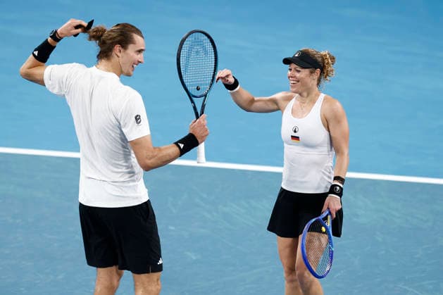 TENNIS UNITED CUP SYDNEY, Laura Siegemund of team Gemany and Alexander Zverev of team Germany celebrate victory after winning their Group F doubles match against Demi Schuurs of Team Netherlands and Tallon Griekspoor of Team Netherlands during day three of the 2026 United Cup at Ken Rosewall Arena in Sydney, Sunday, January 4, 2026. ( NO ARCHIVING, EDITORIAL USE ONLY SYDNEY NEW SOUTH WALES AUSTRALIA  Copyright: xMARKxEVANSx 20260104128539695863