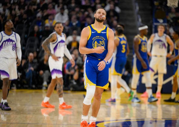 NBA, Basketball Herren, USA Utah Jazz vs Golden State Warriors in San Francisco SAN FRANCISCO, CALIFORNIA - JANUARY 3: Stephen Curry of Warriors reacts during the NBA game 16 between Utah Jazz and Golden State Warriors in San Francisco at Chase Center on January 3, 2026 in San Francisco, California, United States. Tayfun Coskun Anadolu California United States. Editorial use only. Please get in touch for any other usage.  Copyright: x2026xAnadoluxTayfunxCoskunx