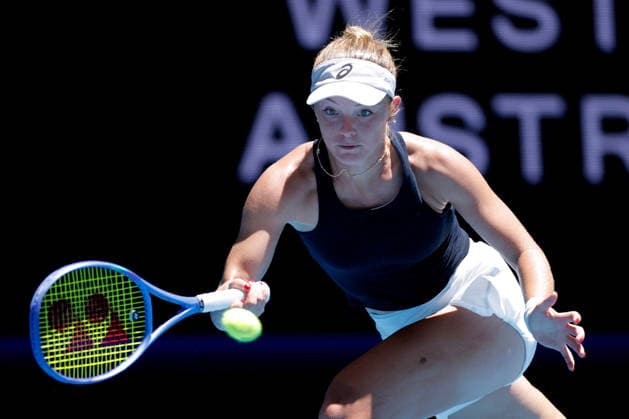 TENNIS UNITED CUP PERTH, Katie Swan of Great Britain in action against Naomi Osaka of Japan during the United Cup day three match between the Great Britain and Japan at RAC Arena in Perth, Sunday, January 4, 2026. ( NO ARCHIVING, EDITORIAL USE ONLY PERTH WESTERN AUSTRALIA AUSTRALIA  Copyright: xRICHARDxWAINWRIGHTx 20260104192763622449
