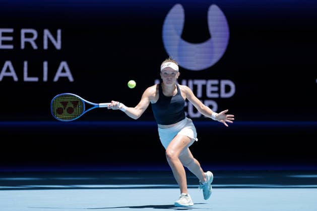 TENNIS UNITED CUP PERTH, Katie Swan of Great Britain in action against Naomi Osaka of Japan during the United Cup day three match between the Great Britain and Japan at RAC Arena in Perth, Sunday, January 4, 2026. ( NO ARCHIVING, EDITORIAL USE ONLY PERTH WESTERN AUSTRALIA AUSTRALIA  Copyright: xRICHARDxWAINWRIGHTx 20260104151011239013