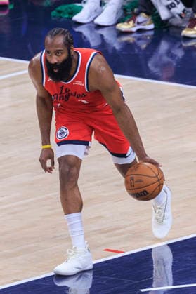January 3, 2026, Inglewood, California, USA: James Harden 1 of the Los Angeles Clippers during their regular season NBA, Basketball Herren, USA game against the Boston Celtics on Saturday January 3, 2026 at Intuit Dome in Inglewood, California. Clippers lose to Celtics, 146-115. ARIANA RUIZ PI Inglewood USA - ZUMAp124 20260103_zaa_p124_017 Copyright: xArianaxRuizx