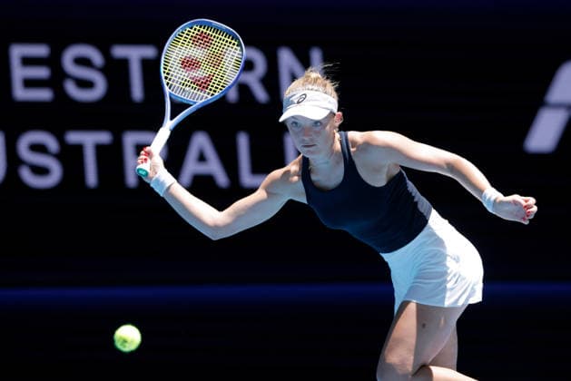 TENNIS UNITED CUP PERTH, Katie Swan of Great Britain in action against Naomi Osaka of Japan during the United Cup day three match between the Great Britain and Japan at RAC Arena in Perth, Sunday, January 4, 2026. ( NO ARCHIVING, EDITORIAL USE ONLY PERTH WESTERN AUSTRALIA AUSTRALIA  Copyright: xRICHARDxWAINWRIGHTx 20260104165175774946