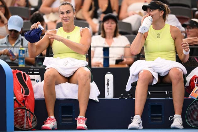 TENNIS BRISBANE INTERNATIONAL, Aryna Sabalenka (L) and Liudmila Samsonova (R) is seen during day 1 of the Brisbane International tennis tournament at Pat Rafter Arena in Brisbane, Sunday, January 4, 2026. ( NO ARCHIVING, EDITORIAL USE ONLY BRISBANE QUEENSLAND AUSTRALIA  Copyright: xZAINxMOHAMMEDx 20260104111493469555