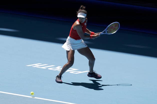 TENNIS UNITED CUP PERTH, Naomi Osaka of Japan in action against Katie Swan of Great Britain during the United Cup day three match between the Great Britain and Japan at RAC Arena in Perth, Sunday, January 4, 2026. ( NO ARCHIVING, EDITORIAL USE ONLY PERTH WESTERN AUSTRALIA AUSTRALIA  Copyright: xRICHARDxWAINWRIGHTx 20260104174877072490