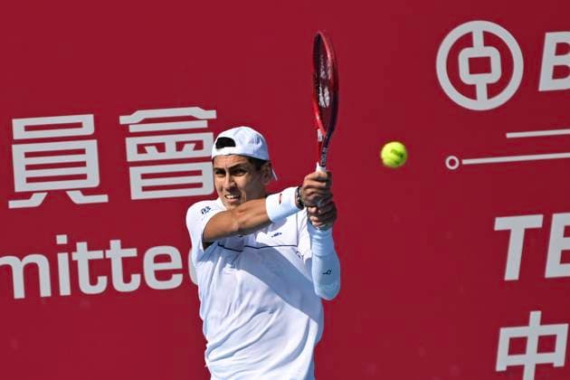 Hong Kong Tennis Open - Day 1 Alejandro Tabilo, a Chilean tennis player, during a match at the Hong Kong Tennis Open on January 4, 2026 in Hong Kong. (Photo by Kobe Li Nexpher Images) Hong Kong