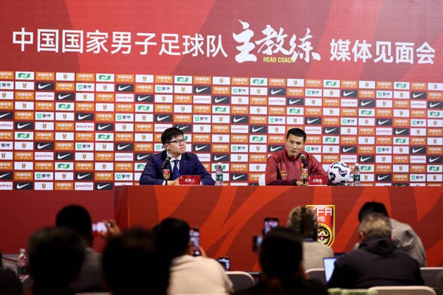ZHAOQING, CHINA - JANUARY 04: Shao Jiayi (R), new head coach of China s men s national football team, attends a press conference, PK, Pressekonferenz on January 4, 2026 in Zhaoqing, Guangdong Province of China.  Copyright: xWuxZhizhaox 111613222060