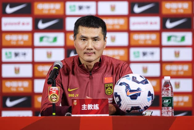 ZHAOQING, CHINA - JANUARY 04: Shao Jiayi, new head coach of China s men s national football team, attends a press conference, PK, Pressekonferenz on January 4, 2026 in Zhaoqing, Guangdong Province of China.  Copyright: xWuxZhizhaox 111613218929