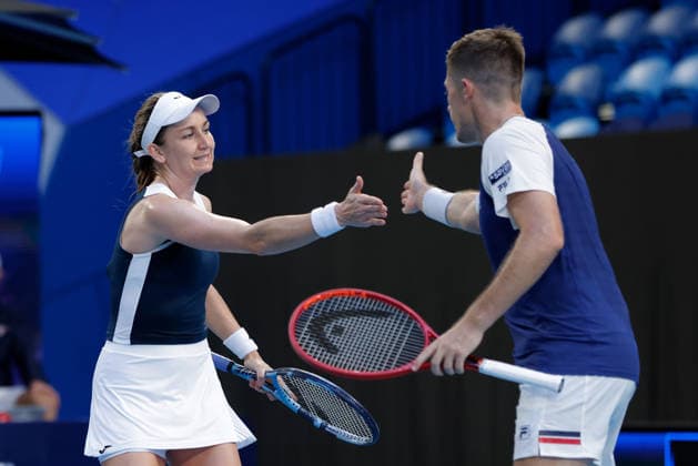 TENNIS UNITED CUP PERTH, Olivia Nicholls and Neal Skupski of Great Britain in action against Nao Hibino and Yasutaka Uchiyama of Japan during the United Cup day three doubles match between Great Britain and Japan at RAC Arena in Perth, Sunday, January 4, 2026. ( NO ARCHIVING, EDITORIAL USE ONLY PERTH WESTERN AUSTRALIA AUSTRALIA  Copyright: xRICHARDxWAINWRIGHTx 20260104180069255579
