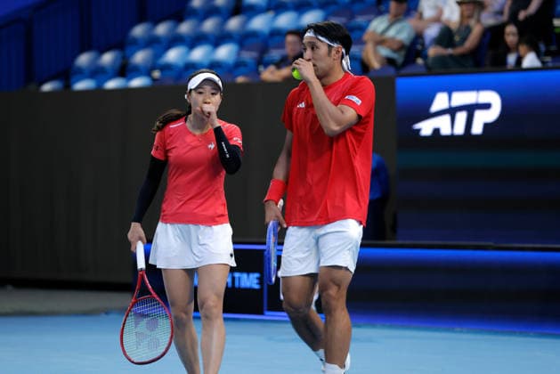 TENNIS UNITED CUP PERTH, Nao Hibino and Yasutaka Uchiyama of Japan in action against Olivia Nicholls and Neal Skupski of Great Britain during the United Cup day three doubles match between Great Britain and Japan at RAC Arena in Perth, Sunday, January 4, 2026. ( NO ARCHIVING, EDITORIAL USE ONLY PERTH WESTERN AUSTRALIA AUSTRALIA  Copyright: xRICHARDxWAINWRIGHTx 20260104166281782738