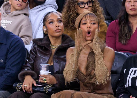 January 3, 2026, Inglewood, California, USA: Christina Amore (L) and Victoria Monet cheers during the 2025 NBA, Basketball Herren, USA regular season game between the Los Angeles Clippers and the Boston Celtics on Saturday January 3, 2026 at Intuit Dome Arena in Inglewood, California. Clippers lose to Celtics, 146-115. JAVIER ROJAS PI Inglewood USA - ZUMAp124 20260103_zaa_p124_063 Copyright: xJavierxRojasx