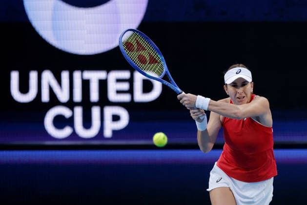 TENNIS UNITED CUP PERTH, Belinda Bencic of Switzerland in action against Jasmine Paolini of Italy during the United Cup day three match between Italy and Switzerland at RAC Arena in Perth, Sunday, January 4, 2026. ( NO ARCHIVING, EDITORIAL USE ONLY PERTH WESTERN AUSTRALIA AUSTRALIA  Copyright: xRICHARDxWAINWRIGHTx 20260104138207750017