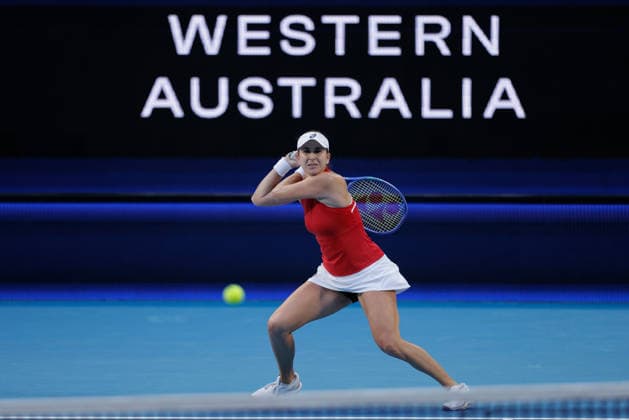 TENNIS UNITED CUP PERTH, Belinda Bencic of Switzerland in action against Jasmine Paolini of Italy during the United Cup day three match between Italy and Switzerland at RAC Arena in Perth, Sunday, January 4, 2026. ( NO ARCHIVING, EDITORIAL USE ONLY PERTH WESTERN AUSTRALIA AUSTRALIA  Copyright: xRICHARDxWAINWRIGHTx 20260104155642953250