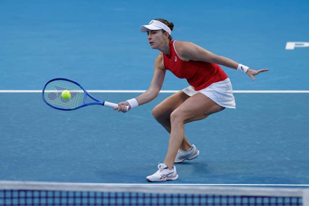 TENNIS UNITED CUP PERTH, Belinda Bencic of Switzerland in action against Jasmine Paolini of Italy during the United Cup day three match between Italy and Switzerland at RAC Arena in Perth, Sunday, January 4, 2026. ( NO ARCHIVING, EDITORIAL USE ONLY PERTH WESTERN AUSTRALIA AUSTRALIA  Copyright: xRICHARDxWAINWRIGHTx 20260104188764121740