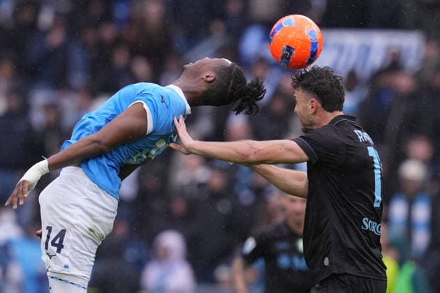 Lazio™s Tijjani Noslin Napoli™s Amir Rrahmani during the Serie A EniLive soccer match between Lazio and Napoli at the Rome s Olympic stadium, Italy - Monday January 4, 2026 - Soccer ( Photo by Alfredo Falcone LaPresse )  Copyright: xAlfredoxFalcone LaPressex