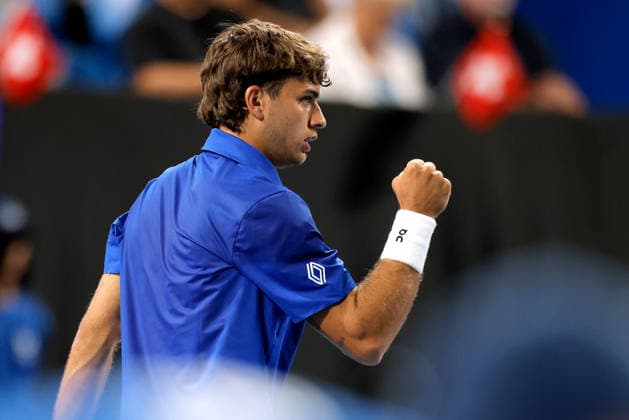TENNIS UNITED CUP PERTH, Flavio Cobolli of Italy in action against Stan Wawrinka of Switzerland during the United Cup day three match between Italy and Switzerland at RAC Arena in Perth, Sunday, January 4, 2026. ( NO ARCHIVING, EDITORIAL USE ONLY PERTH WESTERN AUSTRALIA AUSTRALIA  Copyright: xRICHARDxWAINWRIGHTx 20260104160076685992