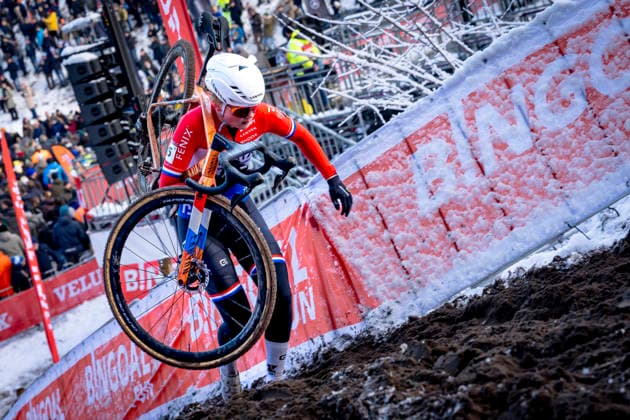 Puck Pieterse FENIX DECEUNINCK during the UCI Cyclo cross World Cup 2025 in ZONHOVEN, Belgium on 29 december 2025, photo by Marcel van Dorst EYE4images DeFodi Images