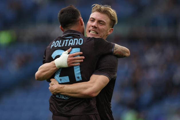CALCIO - Serie A - SS Lazio vs SSC Napoli Rome, Italy - January 4, 2025: Rasmus Hojlund of S.S.C. Napoli celebrate Spinazzola Goal with Matteo Politano of S.S.C. Napoli during the Serie A Enilive 2025-2026 football match between S.S. Lazio vs S.S.C. Napoli at Olympic Stadium. Rome Italy  Copyright: xIPAxSport ABACAx