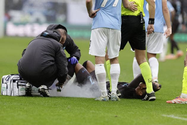 CALCIO - Serie A - SS Lazio vs SSC Napoli Napoli s Brazilian forward David Neres injured during the Serie A football match SS Lazio vs SSC Napoli at Olimpico Stadium on January 04, 2026, in Rome. Rome Italy  Copyright: xIPAxSport ABACAx