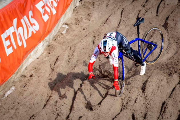 Lucinda Brand BALOISE GLOWI LIONS during the UCI Cyclo cross World Cup 2025 in ZONHOVEN, Belgium on 29 december 2025, photo by Marcel van Dorst EYE4images DeFodi Images
