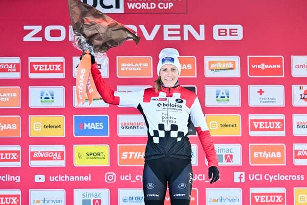UCI Cyclocross World Cup 2025-2026 Zonhoven ZONHOVEN, BELGIUM - JANUARY 04 : Brand Lucinda (NED) of Baloise Glowi Lions on the podium during the 9th leg of the Zonhoven UCI Cyclocross World Cup 2025-2026 a cyclocross race for Women Elite on January 4, 2026 in Zonhoven, Belgium, 04 01 2026 ( Zonhoven Belgium  Copyright: xPeterxDexVoechtx