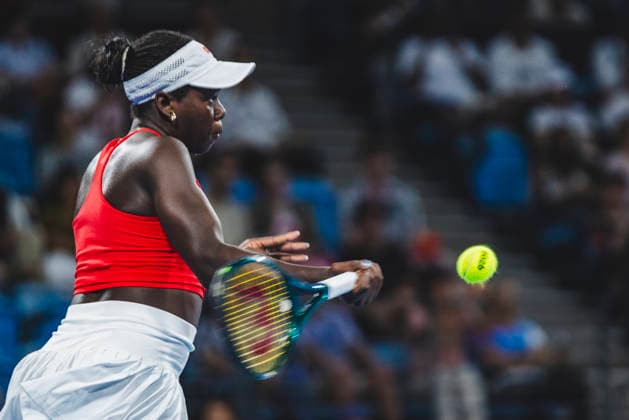 SYDNEY, AUSTRALIA - JANUARY 04: Victoria Mboko of Team Canada returns a shot in the Group B Women s Singles match against Zhu Lin of Team China on day 3 of the 2026 United Cup at Ken Rosewall Arena on January 4, 2026 in Sydney, Australia.  Copyright: xVCGx 111613236738