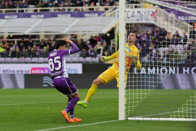 ACF Fiorentina v US Cremonese - Campionato Serie A Fabiano Parisi of ACF Fiorentina during the Italian Serie A football match between ACF Fiorentina and US Cremonese ,on January 4 ,2026 at the Artemio-Franchi stadium in Florence. Firenze FI Italy  Copyright: xAndreaxMartinix originalFilename:martini-acffiore260104_npEHu.jpg