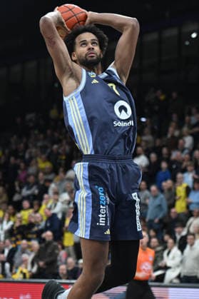 GER, Basketball, easy Credit BBL, EWE Baskets Oldenburg vs ALBA Berlin 04 01 2026, EWE Arena, Oldenburg, GER, easy Credit BBL, EWE Baskets Oldenburg vs ALBA Berlin, in the picture EX Oldenburg Norris AGBAKOKO ALBA Berlin 17 nordphotoxgmbhx xRojahn nph00310