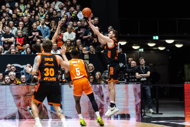 GER, easy Credit Basketball Bundesliga, Niners Chemnitz RASTA Vechta 04 01 2026, Messe, Chemnitz, GER, easy Credit Basketball Bundesliga, Niners Chemnitz RASTA Vechta Linus Trettin RASTA Vechta 15 Foto Alexander Trienitz Chemnitz Messe Sachsen Germany