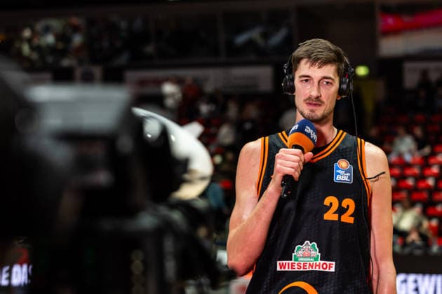 GER, easy Credit Basketball Bundesliga, Niners Chemnitz RASTA Vechta 04 01 2026, Messe, Chemnitz, GER, easy Credit Basketball Bundesliga, Niners Chemnitz RASTA Vechta Tibor Pleiss Tibor Pleiss RASTA Vechta 22 at the interview Photo Alexander Trienitz Chemnitz Messe Sachsen Germany