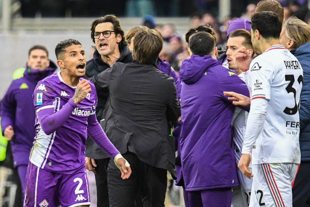 CALCIO - Serie A - ACF Fiorentina vs US Cremonese beginning of a brawl between the benches during ACF Fiorentina vs US Cremonese, Italian soccer Serie A match in Florence, Italy, January 04 2026 Florence Italy  Copyright: xIPAxSport ABACAx
