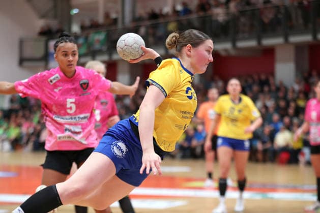 Handball, 2 Alsco HBF HC Leipzig Füchse Berlin 04 01 2026 Kim Angelina Lang 5, HC Leipzig 2 Alsco Handball Bundesliga Frauen, HBF, Saison 2025 2026, 12 Spieltag HC Leipzig vs Füchse Berlin am 04 01 2026 in der Sporthalle Brüderstraße Leipzig Copyright: xBEAUTIFULxSPORTS JanxKaeferx
