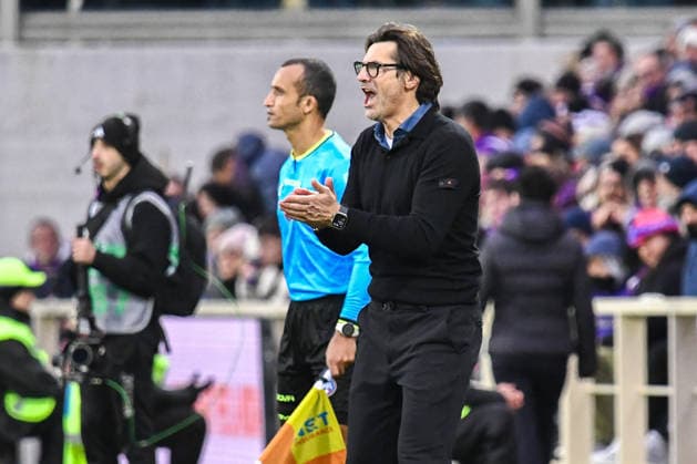 CALCIO - Serie A - ACF Fiorentina vs US Cremonese Head Coach Paolo Vanoli (Fiorentina) during ACF Fiorentina vs US Cremonese, Italian soccer Serie A match in Florence, Italy, January 04 2026 Florence Italy  Copyright: xIPAxSport ABACAx